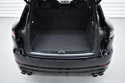 Car image 36