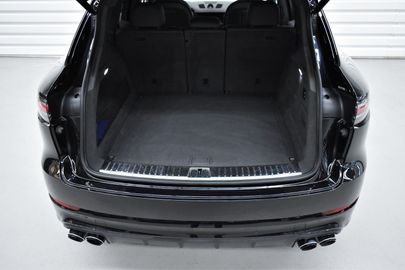 Car image 36