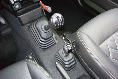 Car image 24