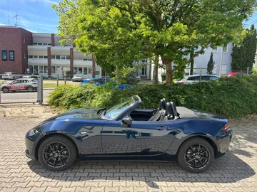 Car image 22