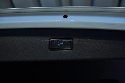 Car image 41