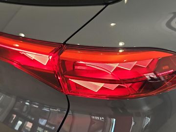 Car image 29
