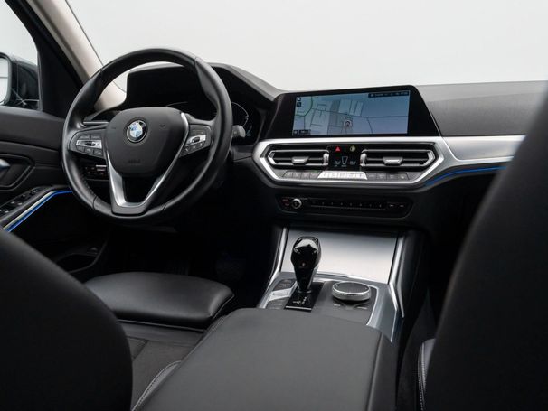 BMW 320d Touring xDrive 140 kW image number 45