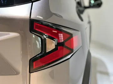 Car image 29