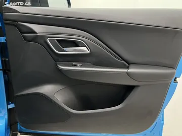 Car image 40