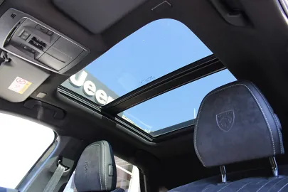 Car image 31