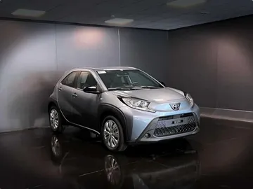 Car image 2