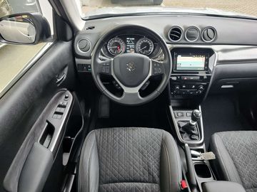 Car image 12