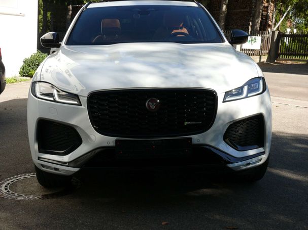 Jaguar F-Pace D300 R-Dynamic SE AWD 221 kW image number 3