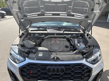 Car image 28