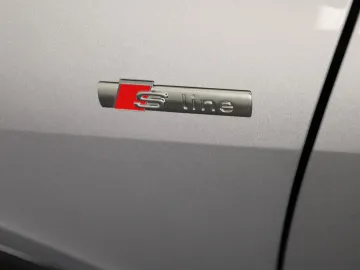 Car image 36