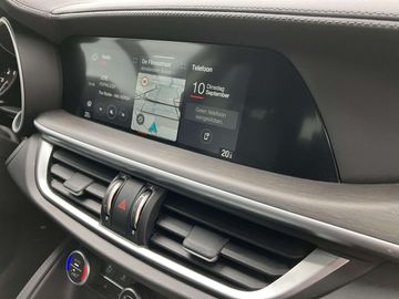 Car image 36