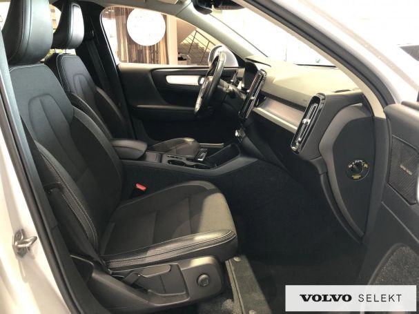 Volvo XC40 AWD 110 kW image number 18