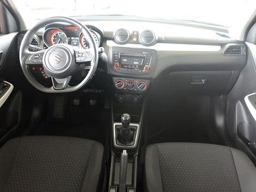 Car image 12