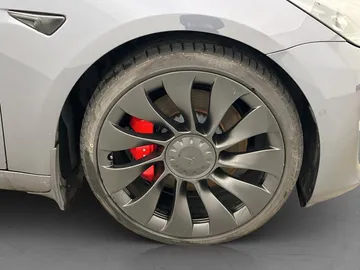Car image 35