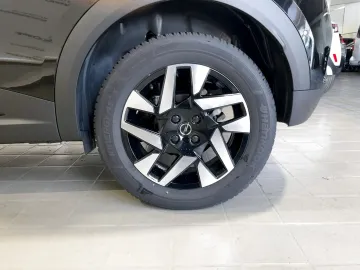Car image 29