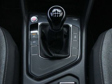 Car image 36