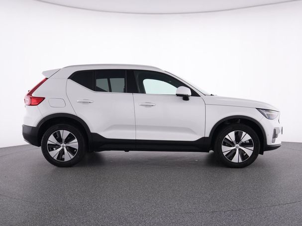 Volvo XC40 Plug-in Hybrid T4 Plus Bright 155 kW image number 12