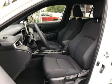 Car image 16