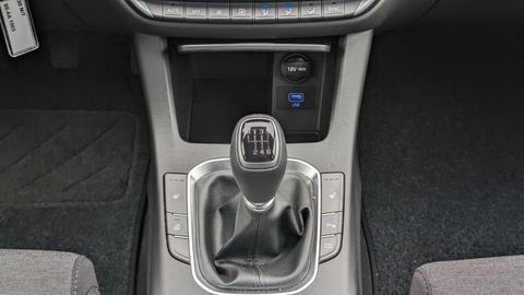 Car image 22