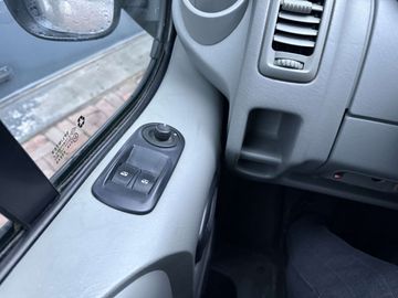 Car image 37