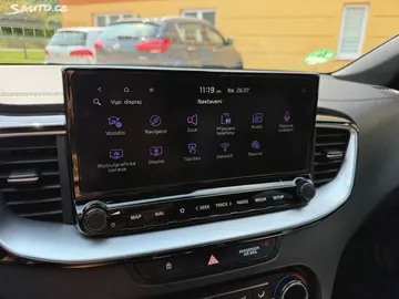 Car image 29