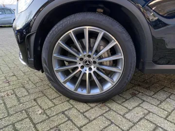 Car image 42