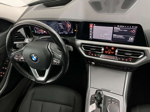 BMW 320d Touring xDrive 140 kW image number 26