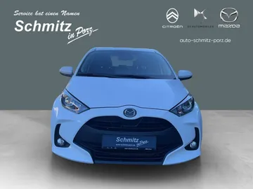 Car image 4