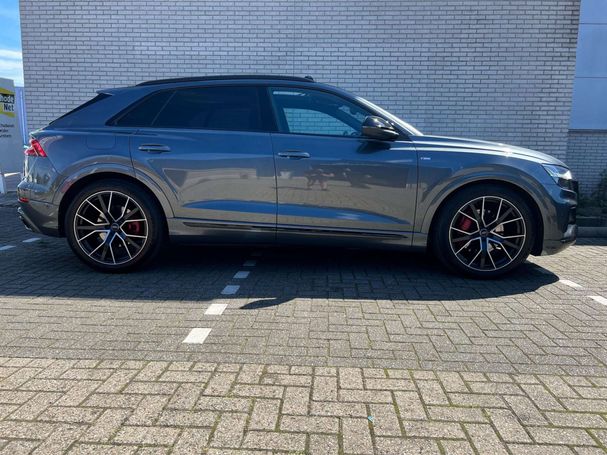 Audi Q8 55 TFSI quattro S-line 250 kW image number 30