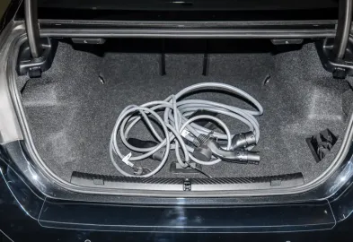 Car image 24