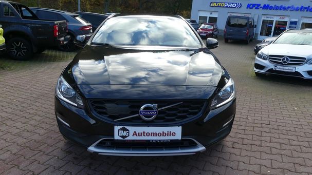 Volvo V60 Cross Country 110 kW image number 2