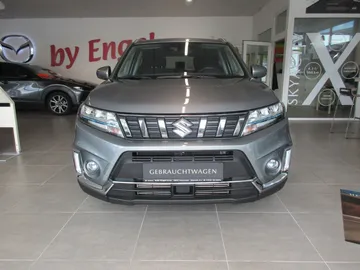 Car image 4