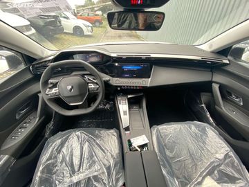 Car image 26