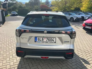 Car image 34