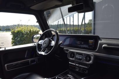 Car image 37