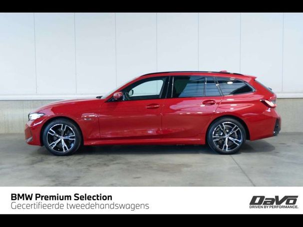 BMW 330e Touring M 215 kW image number 3