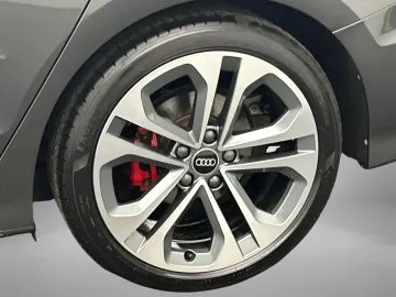 Car image 29