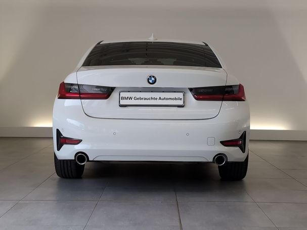 BMW 320i 135 kW image number 3