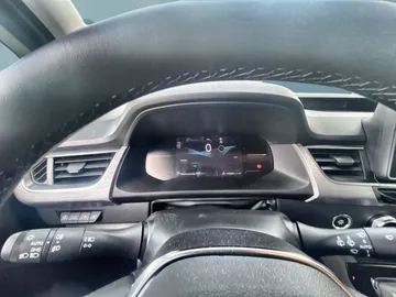 Car image 27