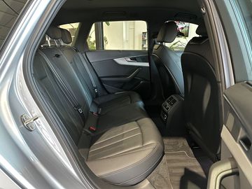 Car image 31