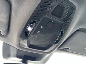 Car image 33