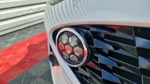 Car image 25
