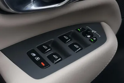 Car image 49