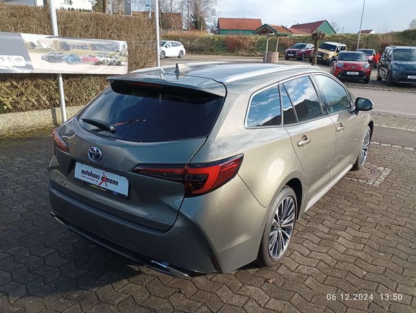 Toyota Corolla 1.8 Hybrid Touring Sports 103 kW image number 2