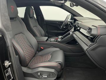 Car image 34