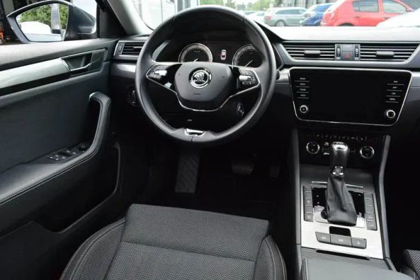 Skoda Superb 2.0 TDI Style DSG 147 kW image number 32