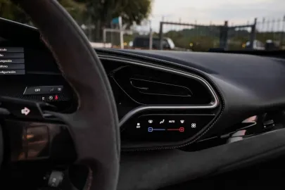 Car image 29