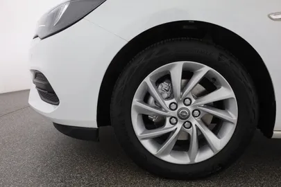 Car image 29