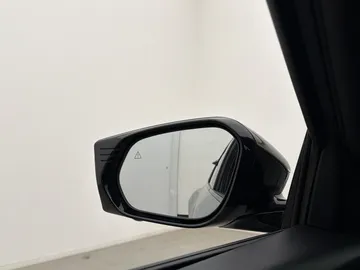 Car image 37